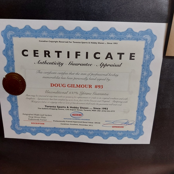 Toronto Maple Leafs Doug Gilmour Signed Photo in Blue Frame - Picture 2 of 2